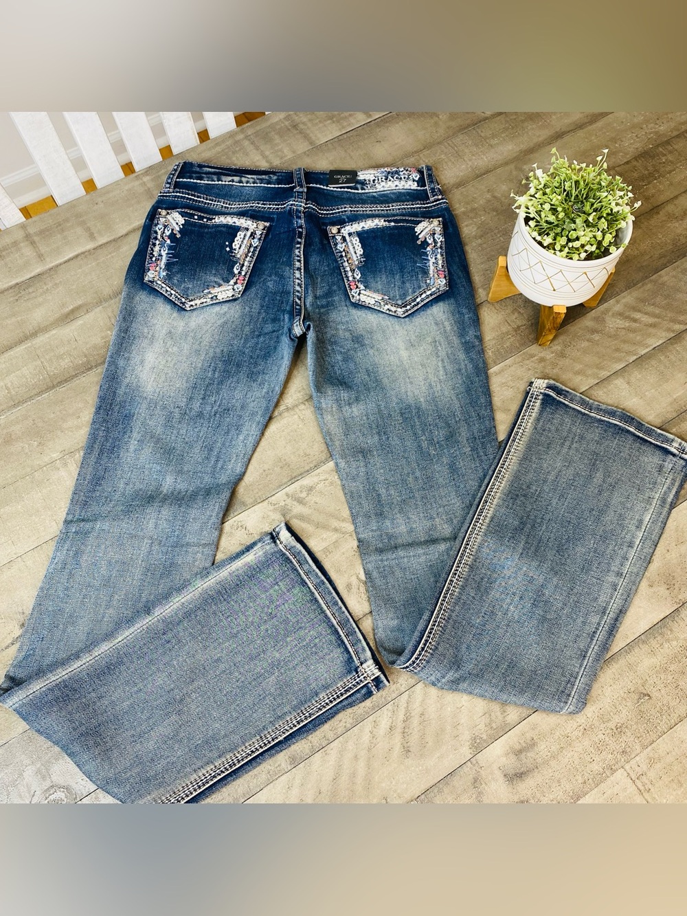 Grace in LA Bootcut Jeans Size 27 Embellished Aztec Pocket Mid Rise - Picture 4 of 10